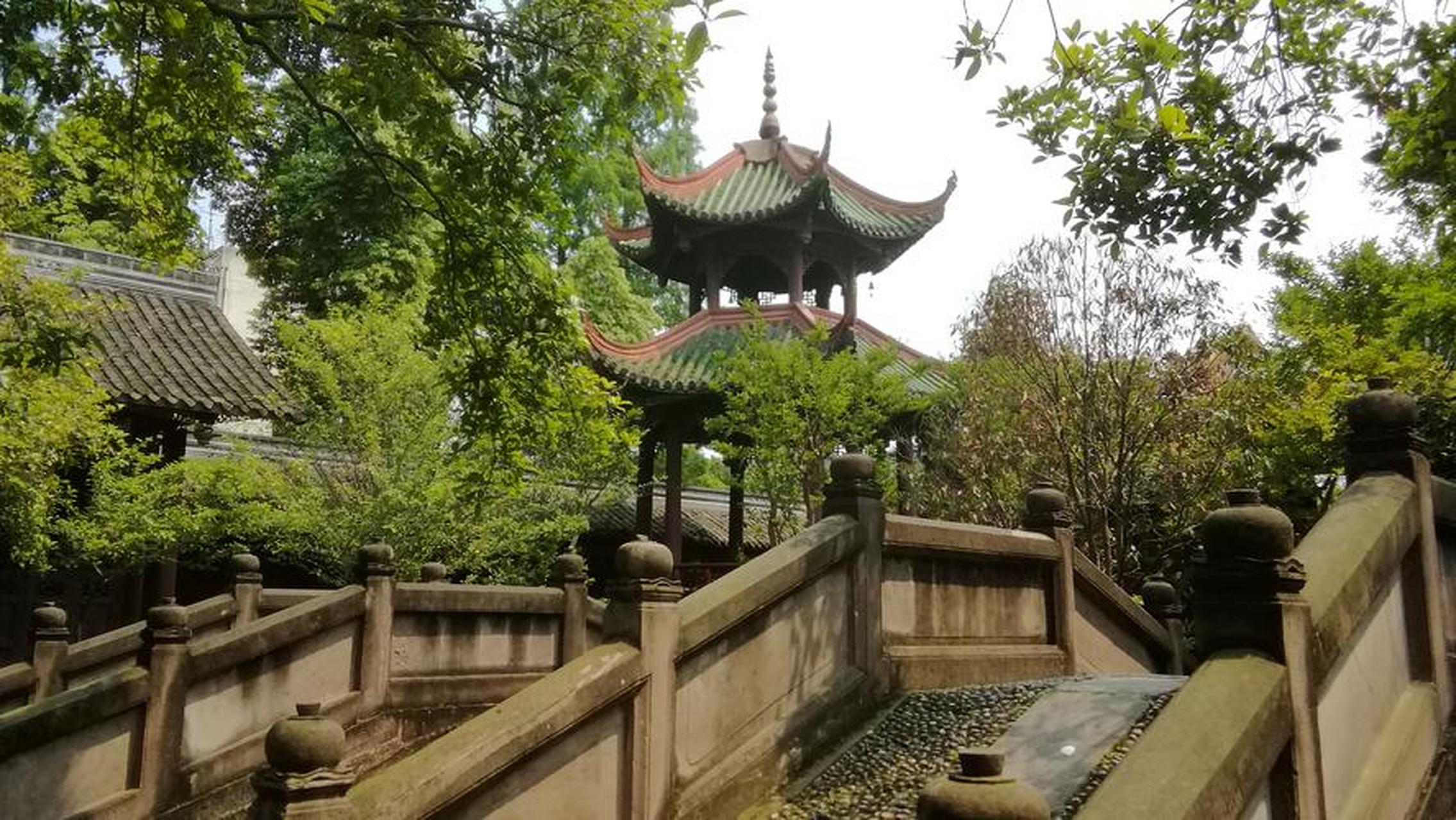 成都的五一园来如此美#成崇州罨画池:是全国少有的一个唐代官属园林