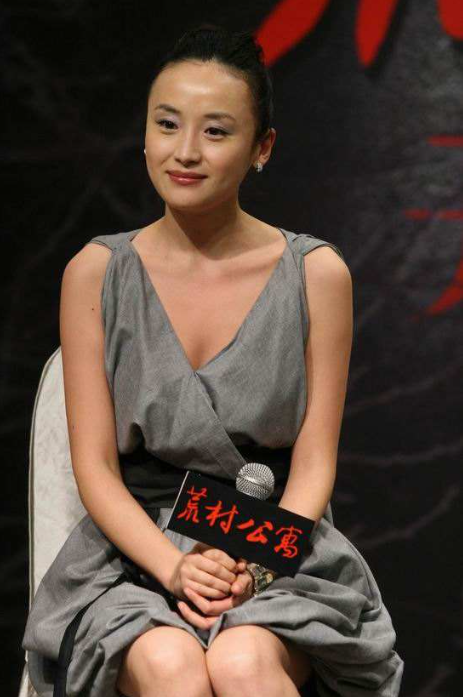 傅淼:她出道24年0绯闻,30岁嫁律师,婚姻幸福美满