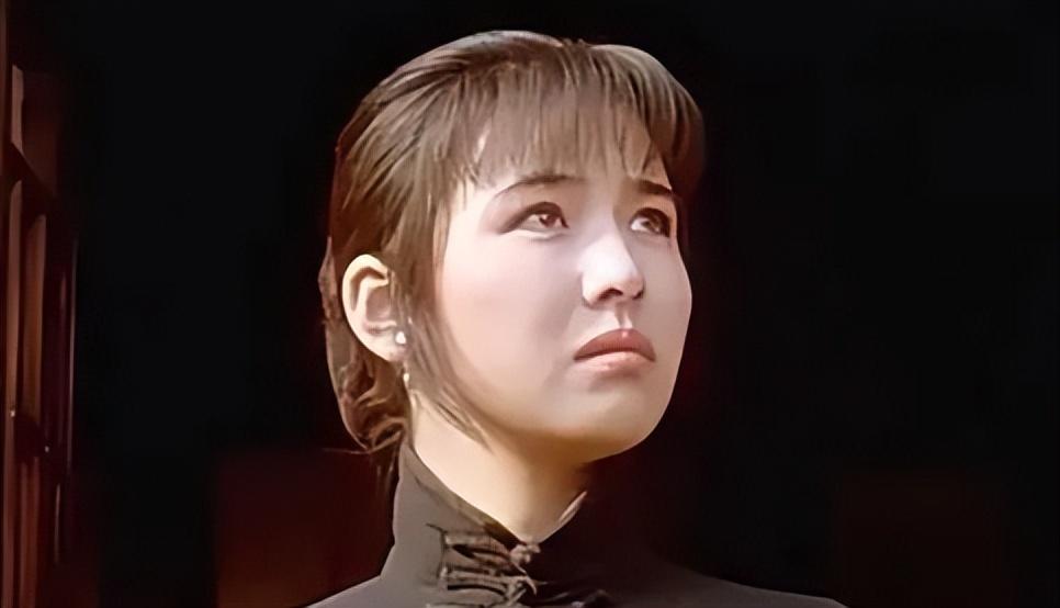 回顾王澜:从名导垂爱的梨涡美人,到发福大妈,她的励志人生