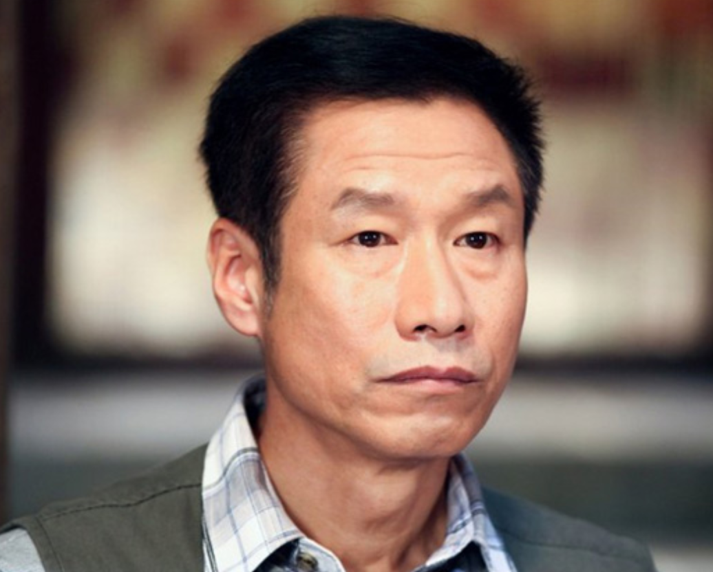 回顾孟天娇:偷户口本嫁给刘佩琦,结婚32年的她,婚姻状况如何