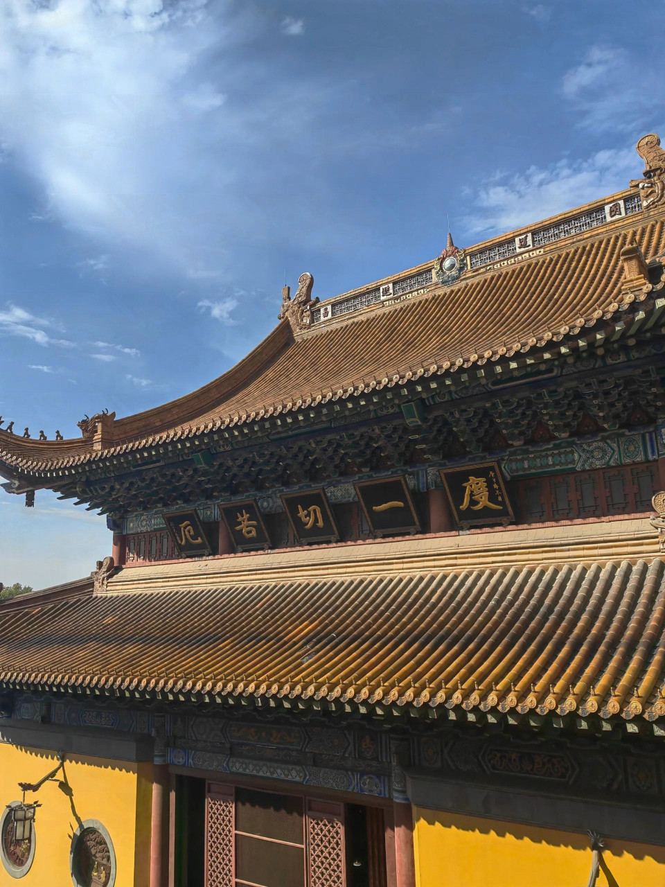 度一切苦厄  金山寺——镇江必去景点之一  很多朋友以为金山寺在杭州