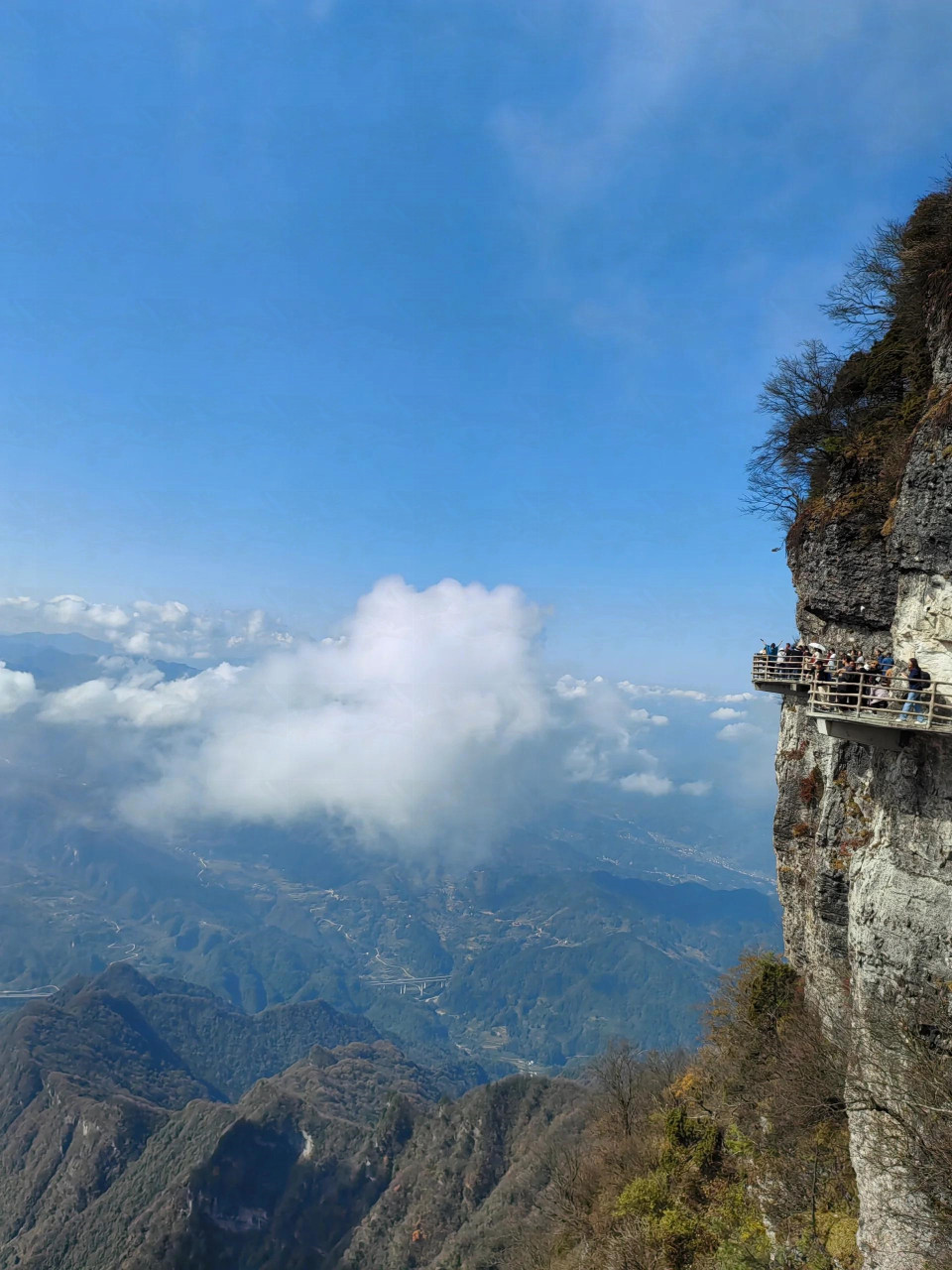 云海里的风景～汉中龙头山  地址:陕西汉中龙头山国际旅游度假区,地图
