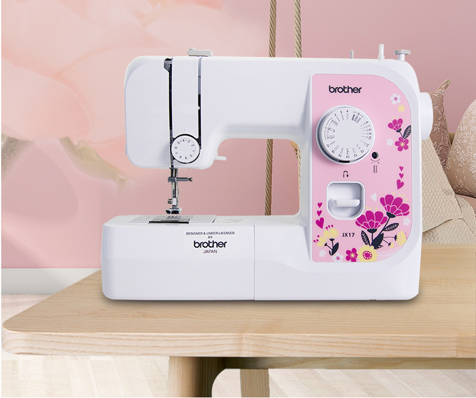 兄弟缝纫机jx17是一款适合家用的缝纫机,具备强大吃厚能力,多变线迹