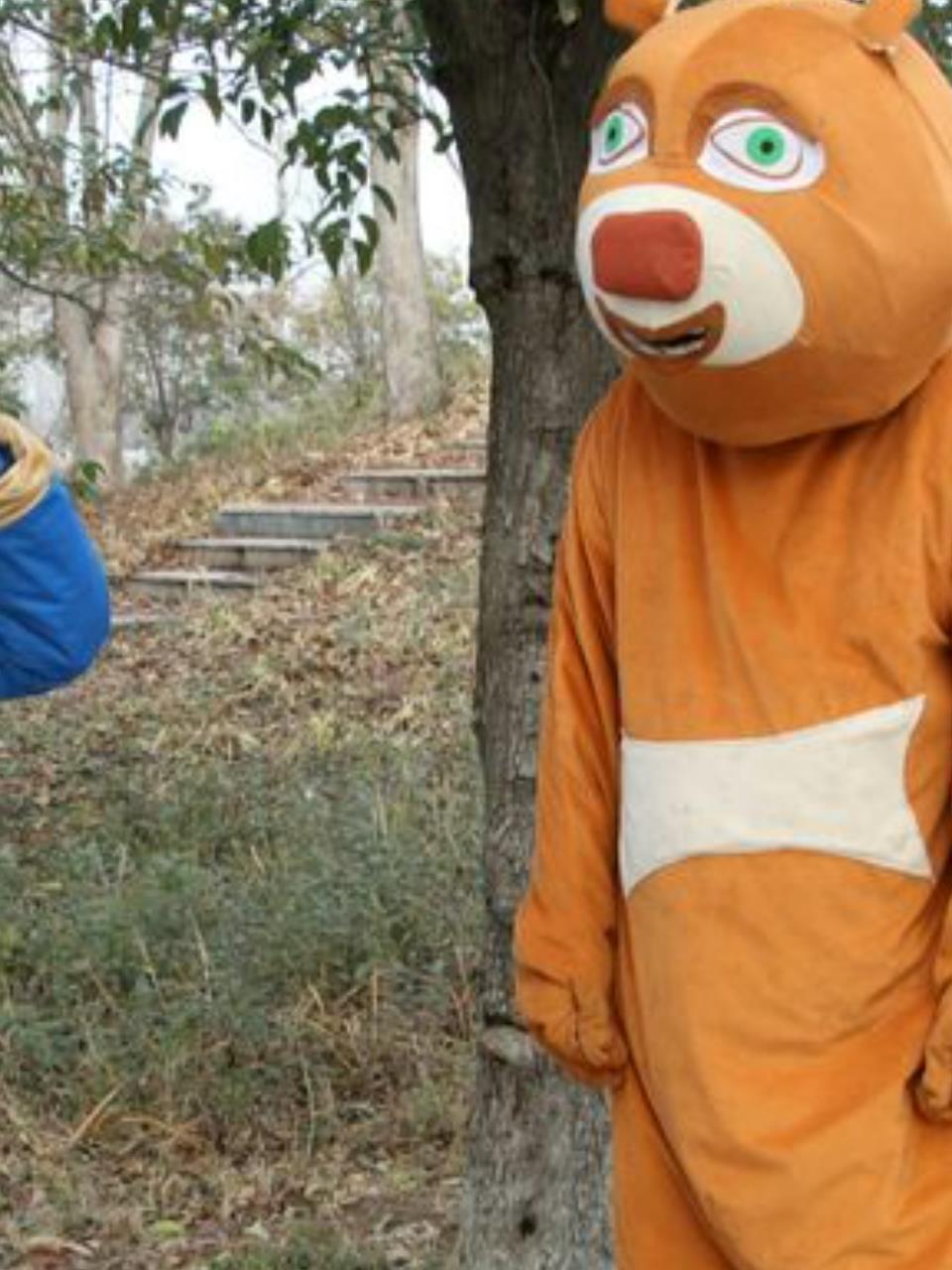 熊大熊二自制辣条,光头强被辣哭,网友:这味道谁敢尝试?2-度小视