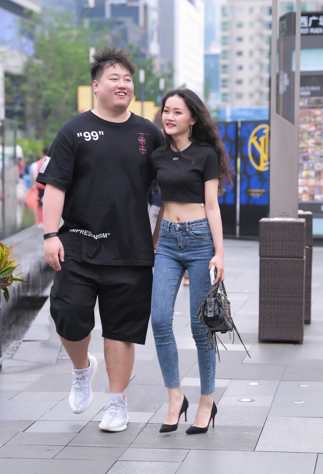 你二十出头,爱上一个人,没什么了不起,七八十岁时