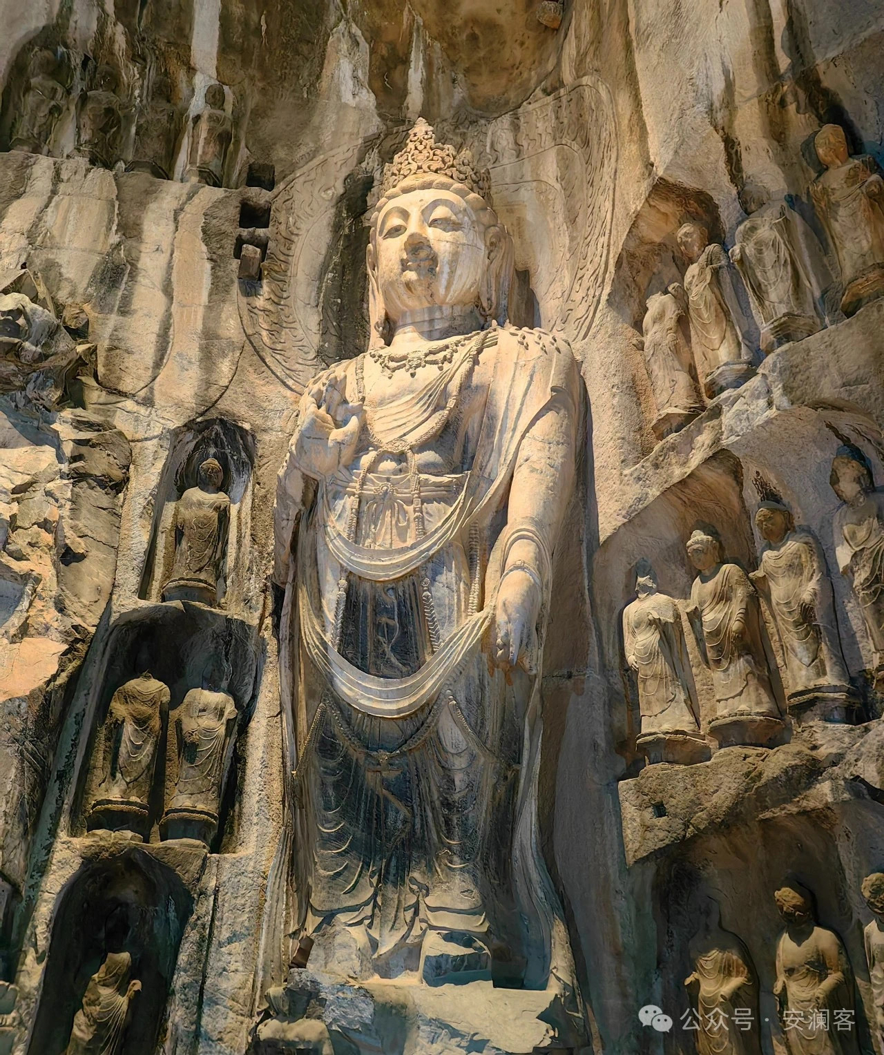洛阳之龙门石窟:卢舍那大佛,美掉你下巴的n种方式