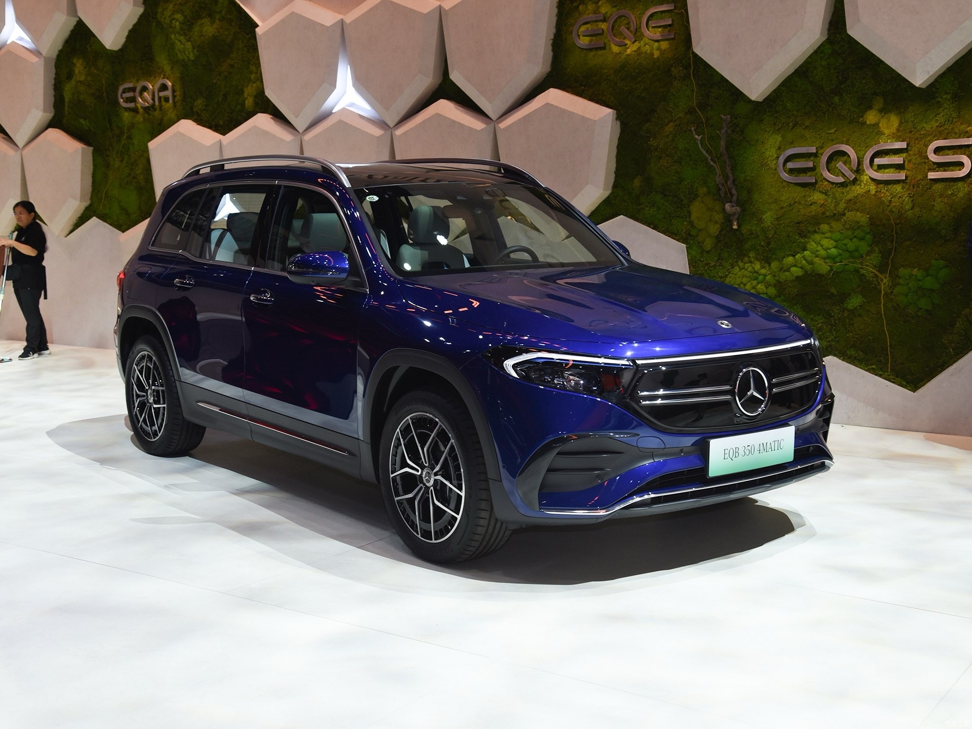 奔驰eqb纯电suv,优惠后只要18万多,销量依然尴尬!