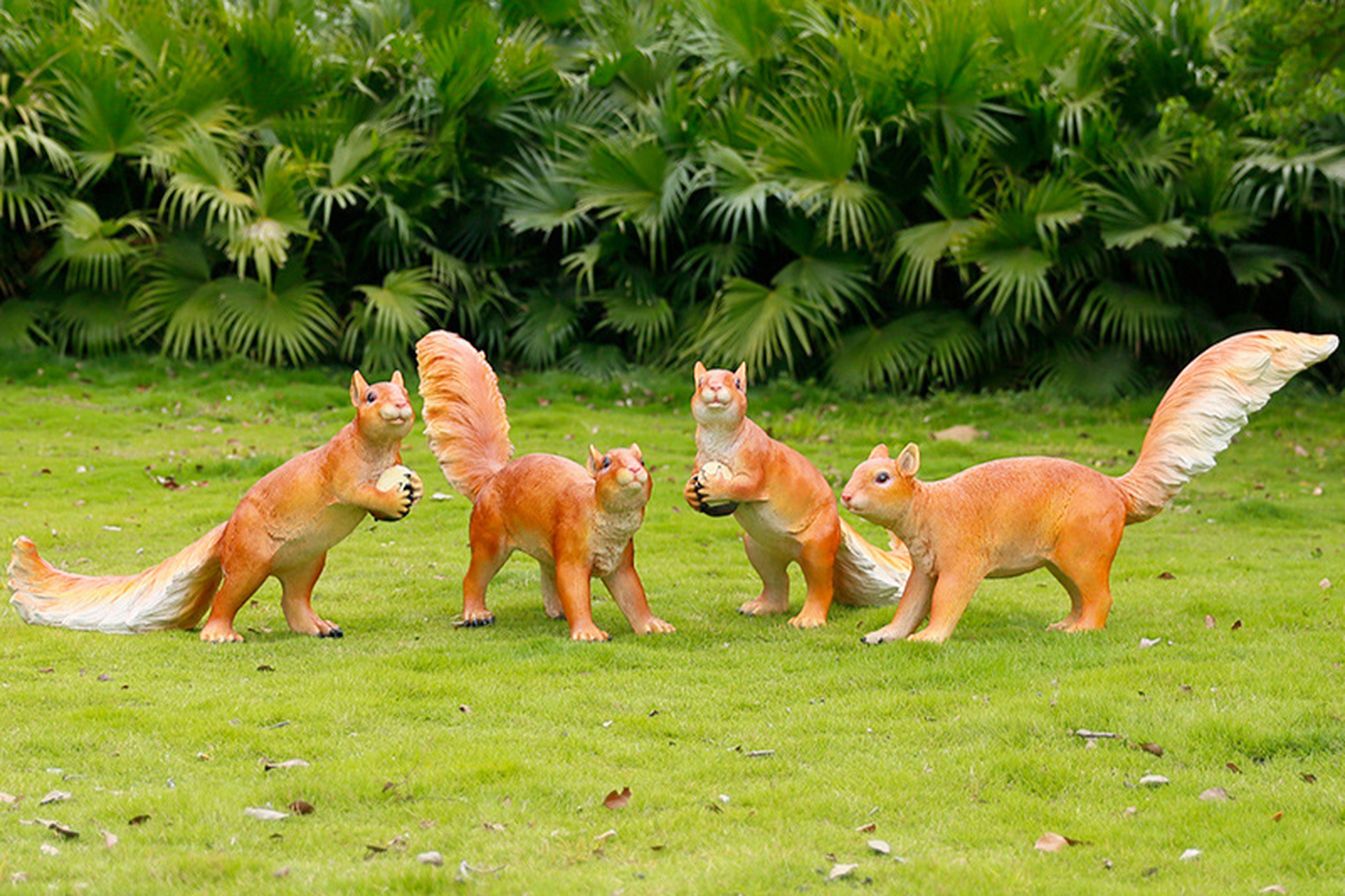 玻璃钢草坪动物造型松鼠仿真户外雕塑设计灵感源于松鼠,以美化环境