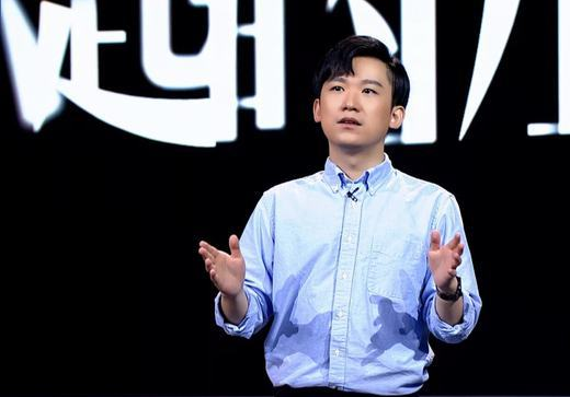 只是张自豪并不这么认为,在他看来在某音成为坐拥300多万粉丝的网红