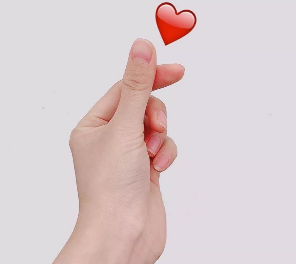 "屏幕那头王军深情款款,屏幕这头吴女士抓耳挠腮.