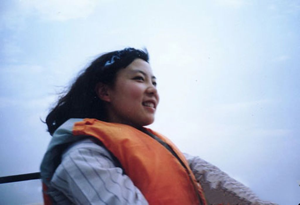 1992年9月,19岁的朱令被清华大学化学系的"物理化学和仪器分析专业"