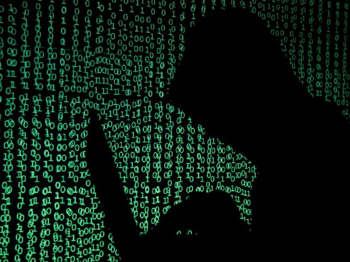 2021年,男子网贷被骗9万,网上找黑客帮忙追钱,又被骗走4万元