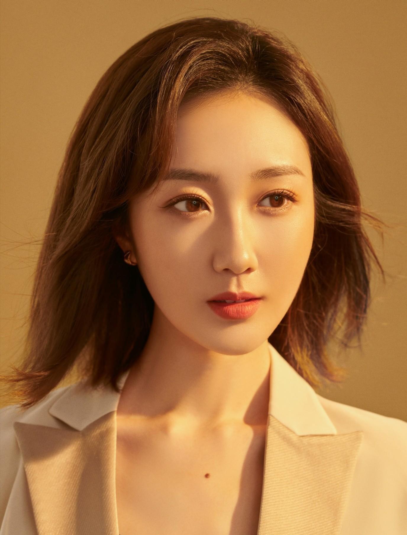 9个美女主持人,是央视各频道的"当家花旦","六公主"最性感