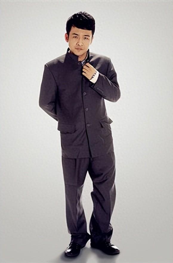 真诚的"王毛"深深震撼了无数观众,也让饰演他的演员周思羽一夜爆红