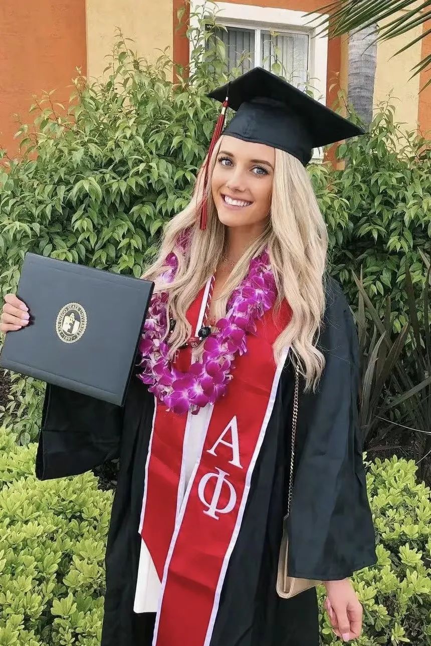 26 岁的 lindsay brewer:赛车界的闪耀新星!