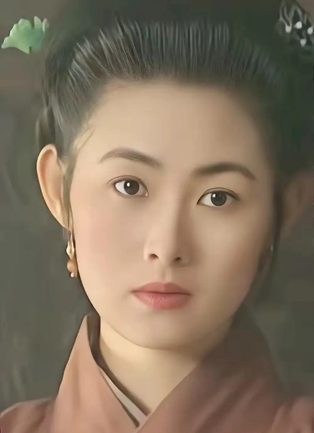 身材丰腴十分性感,"潘金莲"王思懿年过50,比年轻时更成熟迷人