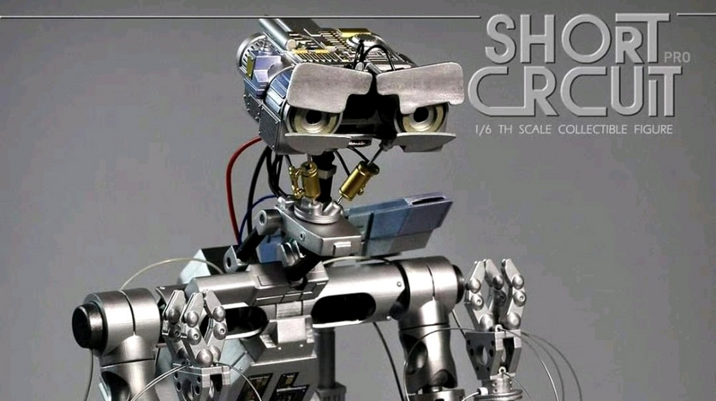 《霹雳五号》是一部科幻片,讲述机器人五号在意外中获得情感,逃离军方