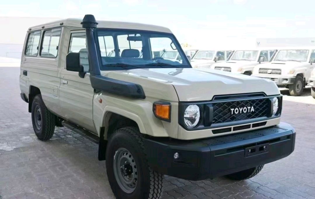 新款兰德酷路泽lc78亮相,大空间四驱越野王者