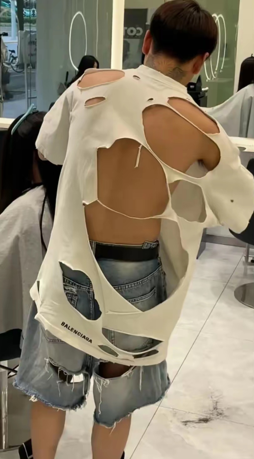 说是 衣服太紧 弄破衣服剪烂了图片100张破烂的衣服破烂衣服图片夏天
