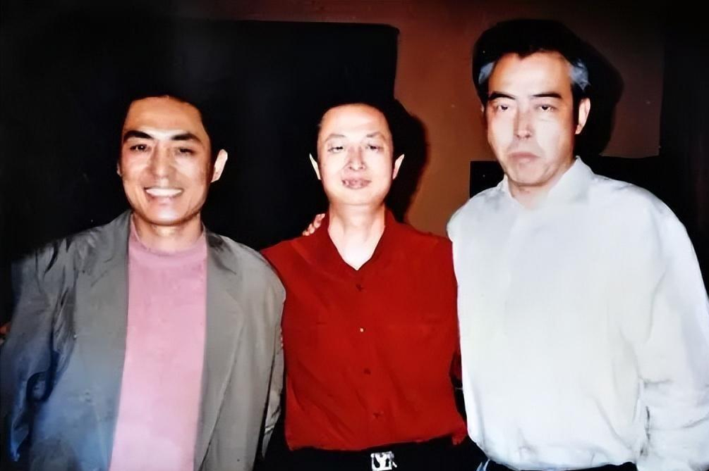 肖华:目睹前夫张艺谋"梅开三度",离婚后孑然一身再也不谈感情