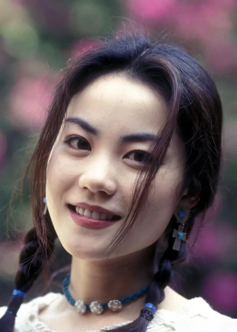 年轻时的王菲