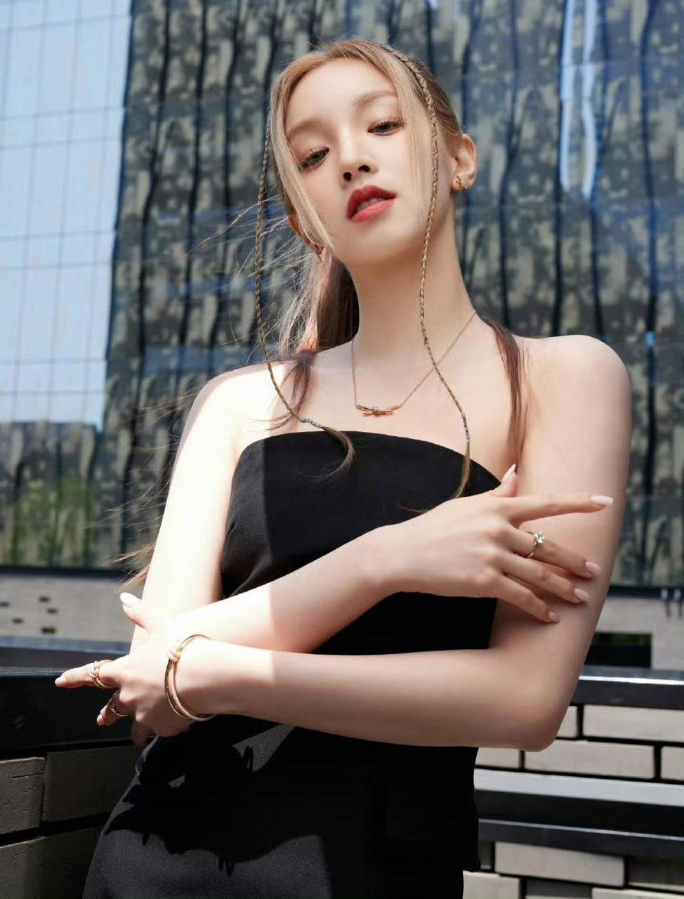 宋雨琦,太可爱了,罕见高清照片,真是爱了爱了,这样的女神谁不喜欢嘛?