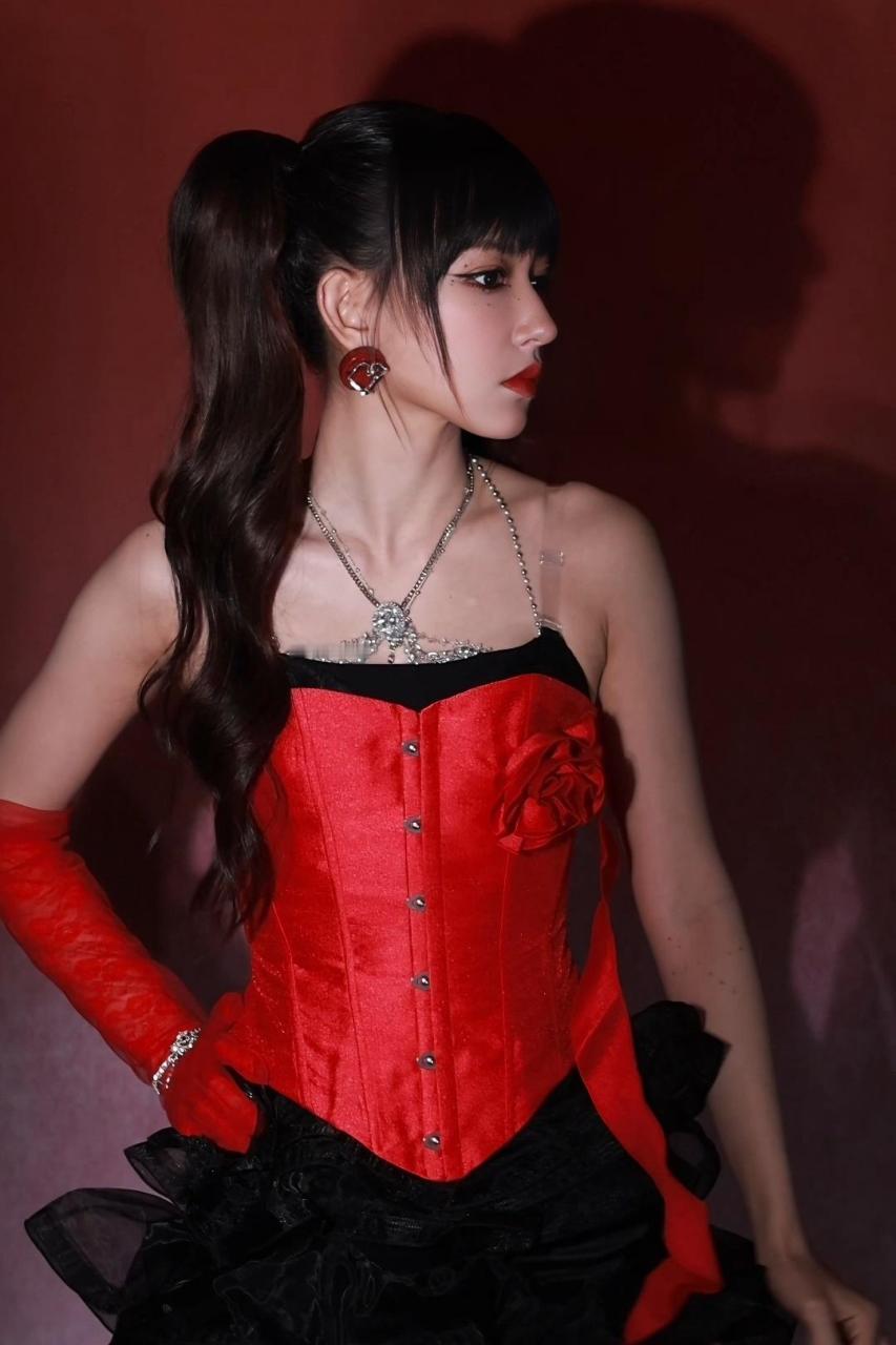 程潇因《偶像练习生》爆红,无论舞台上还是生活中都给人深刻印象.