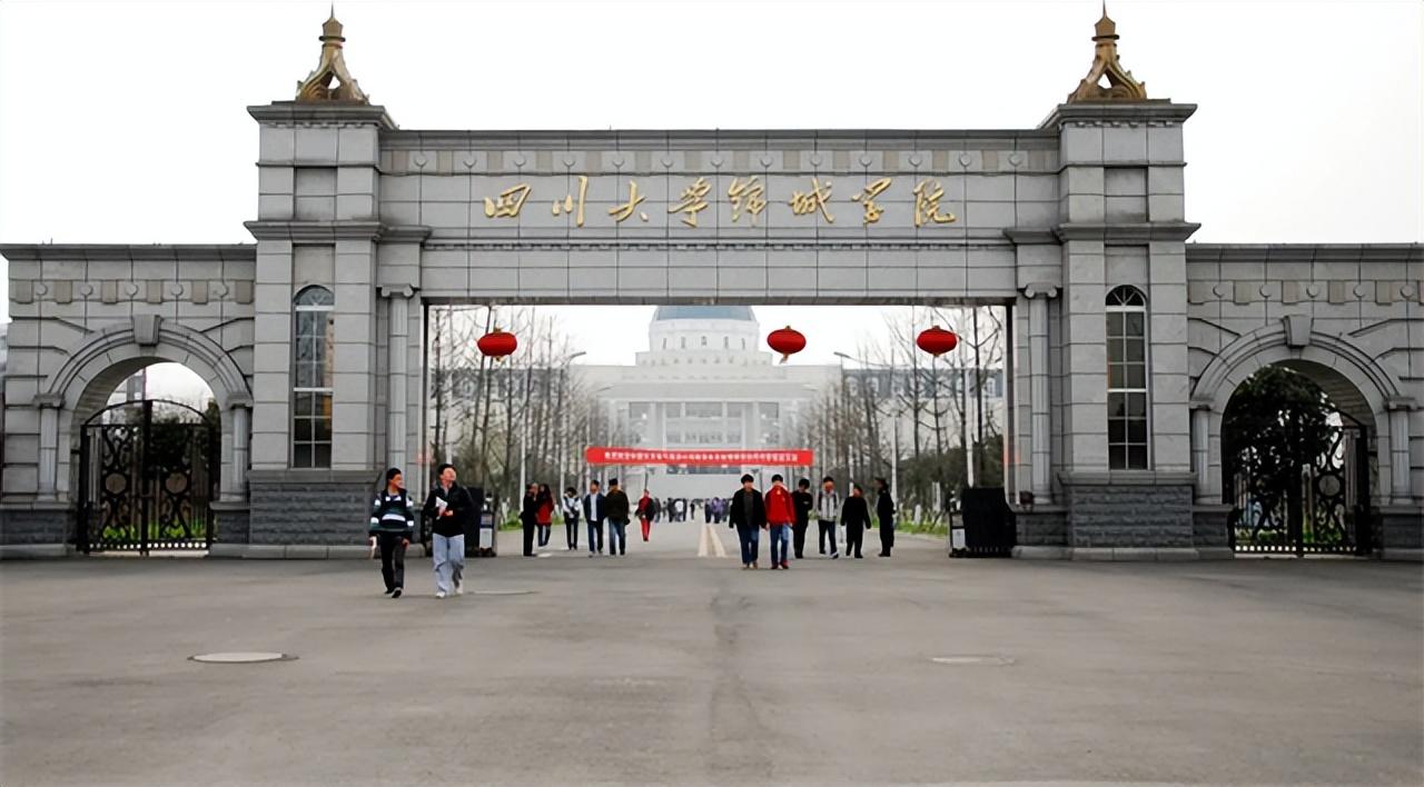 回顾"甲骨文考生"黄蛉:被川大破格录取,川大教授宁愿辞职也不教他