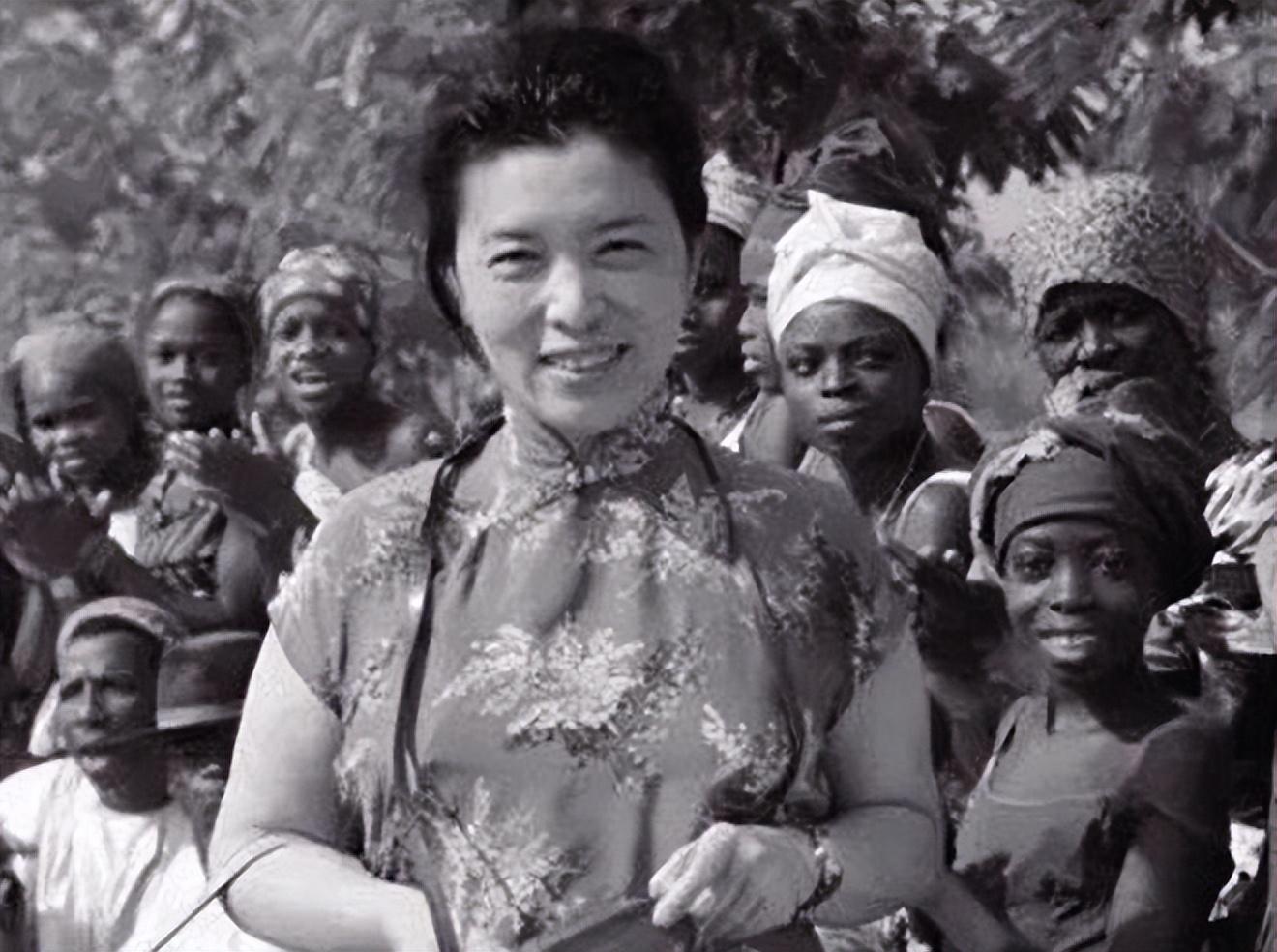 龚澎逝世三年后,乔冠华找到女儿,嗫嗫嚅嚅地说道:我想找个伴儿