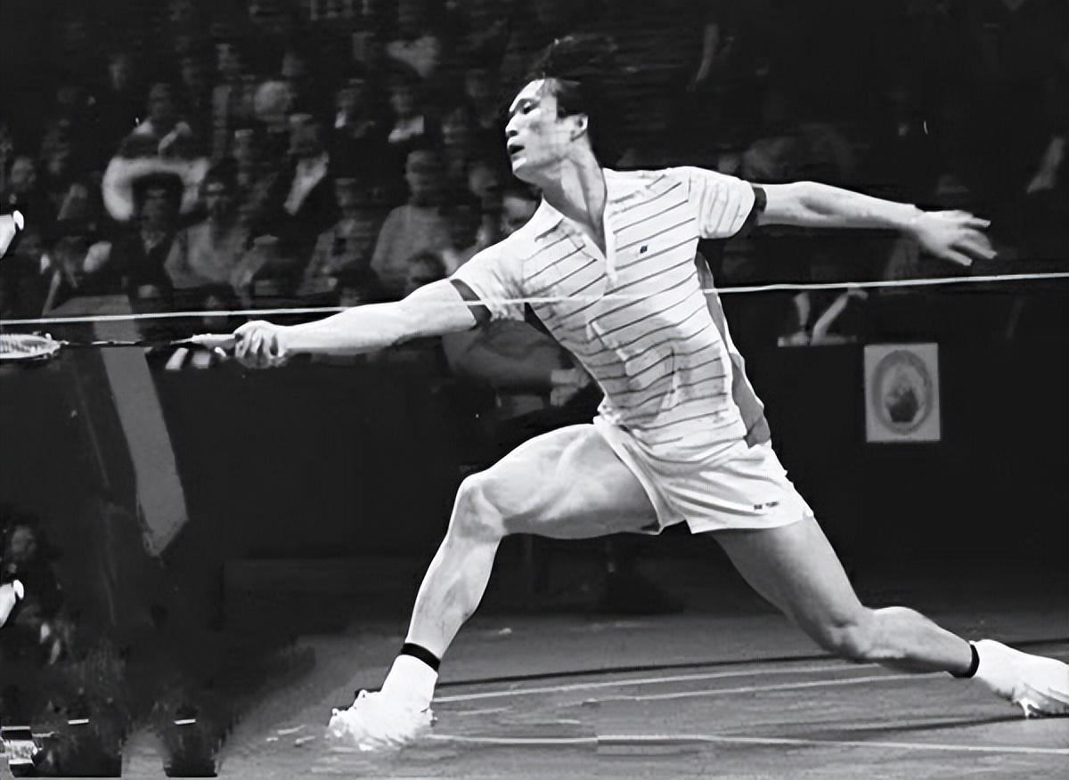 栾劲:中国羽毛球的"开山天王",英国女王曾为他颁奖