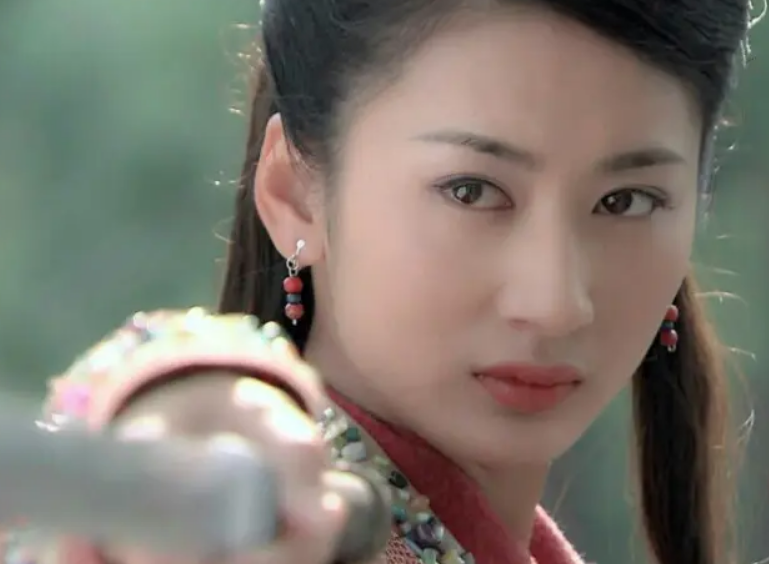 "苦情女王"郭珍霓:美貌超佟丽娅,如今42 岁在娱乐圈销声匿迹