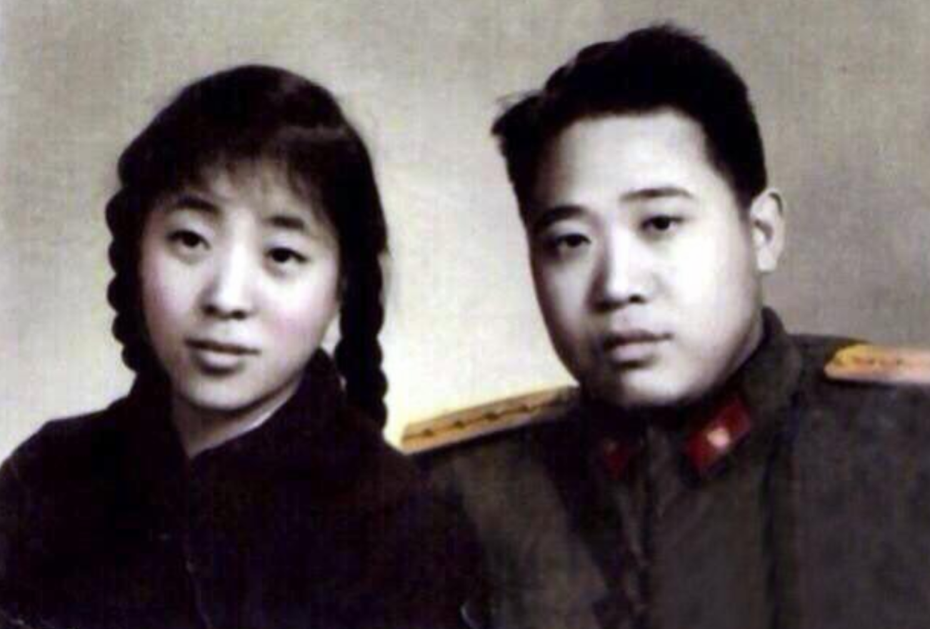 回顾秦卫东:因喝酒毁掉2段婚姻,3婚娶2婚妻子,如今判若两人