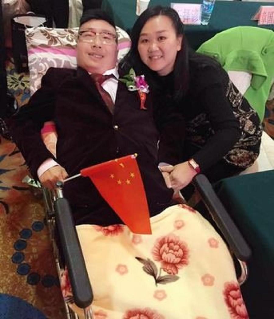 2013年,河北瘫痪小伙李康宇娶了一个马来西亚美女,现状如何了