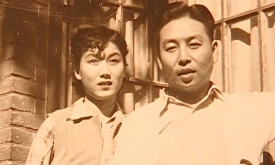 因"丑娘"一举成名,晚年却被曝毁了新凤霞一生,张少华真冤枉?