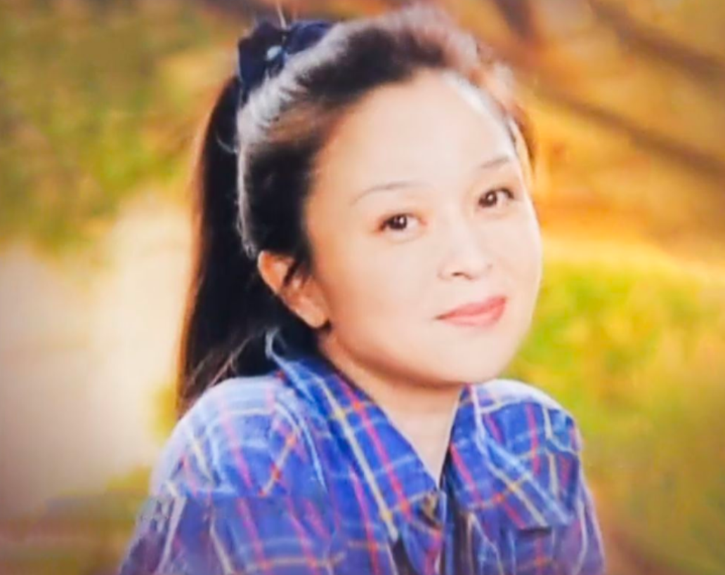 回顾演员刘莉莉:30岁嫁圈外丈夫,夫妻恩爱33年,女儿是我的骄傲