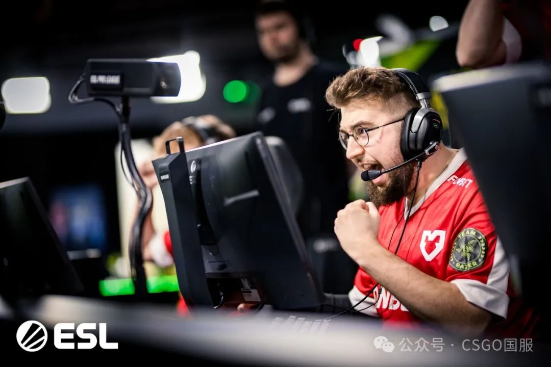 【MOUZ三图横扫Vitality,蝉联EPL冠军!薯薯追平阿汤哥MVP数】