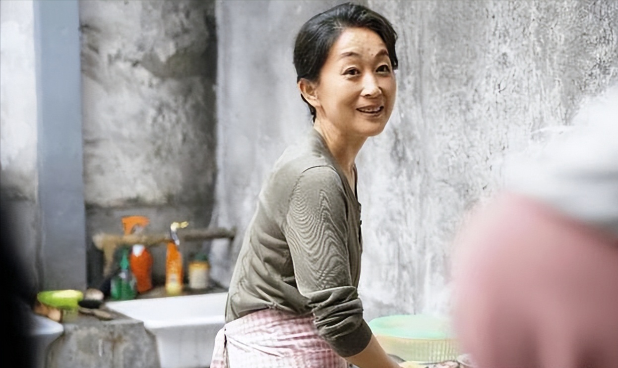 回顾陈瑾:曾与亲哥哥相约不婚不育,20年拒吃主食,如今过得怎样