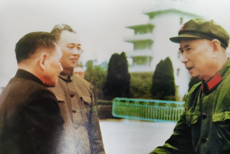 82年尤太忠视察工作见一士兵眼熟,致电吴克华:首长,这事你不对