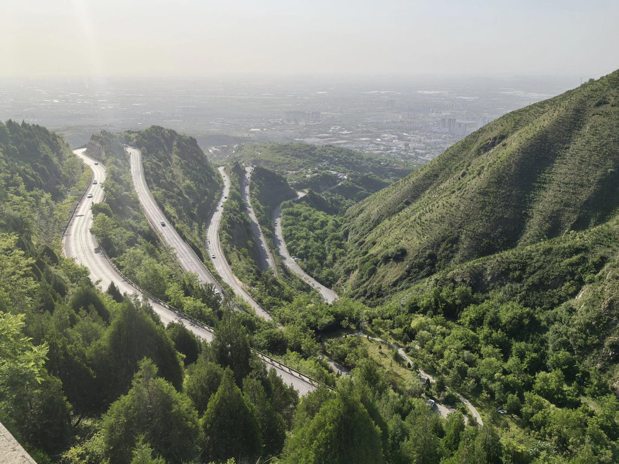 蓝田最美环山路图片