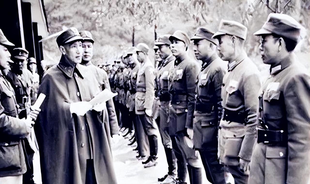 著名的"逃跑"将军,一直活到103岁,生下一儿子家喻户晓