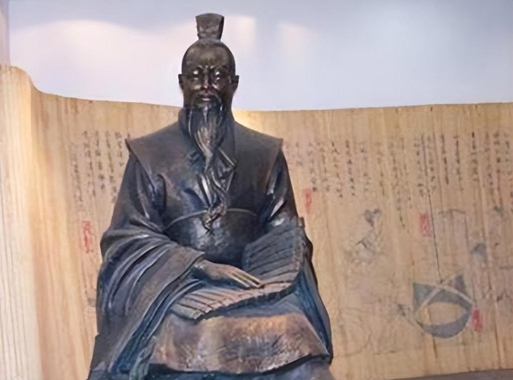 董仲舒:汉初政治理念的塑造者,如何吸收百家思想?