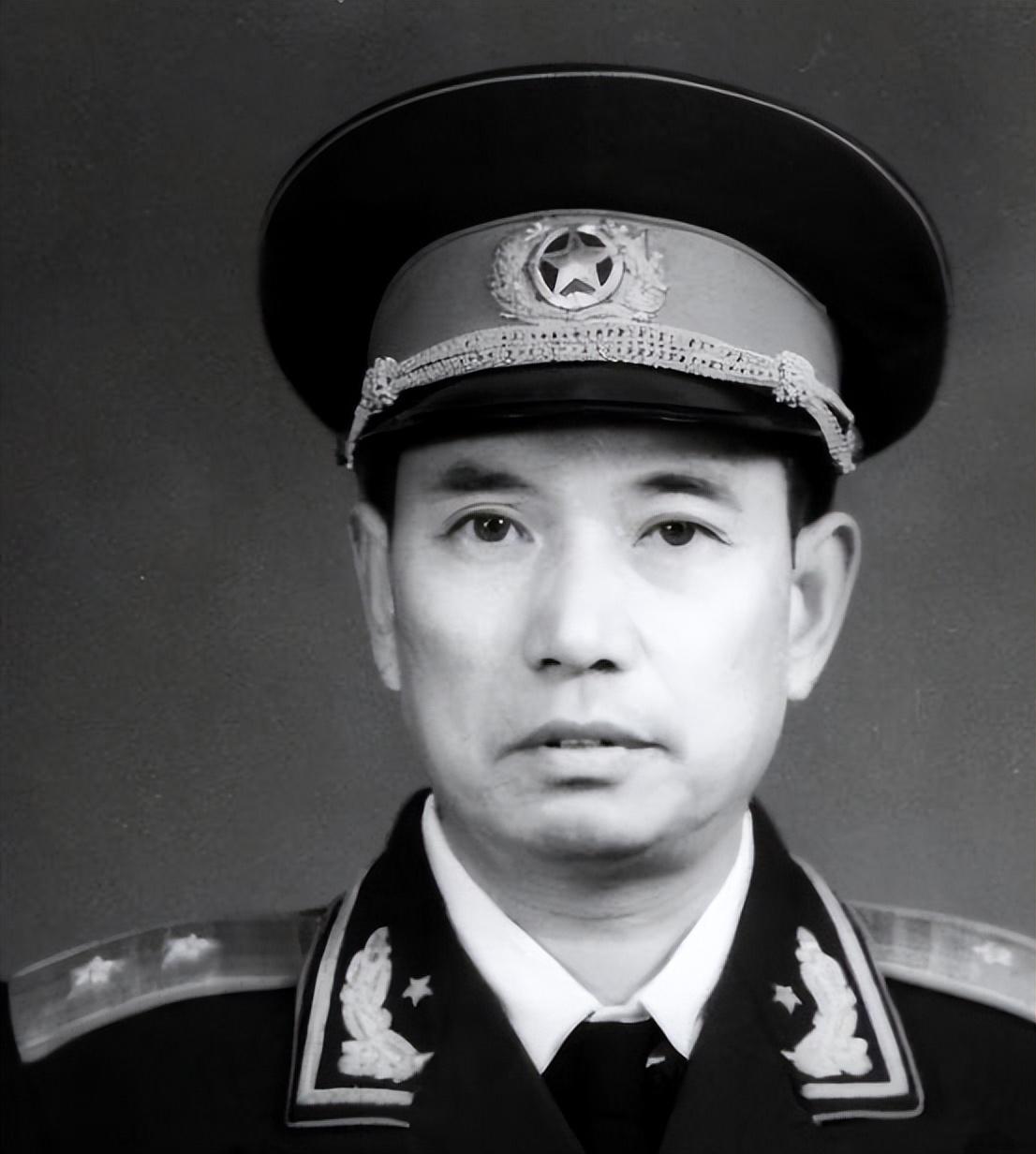 82年尤太忠视察工作见一士兵眼熟,致电吴克华:首长,这事你不对