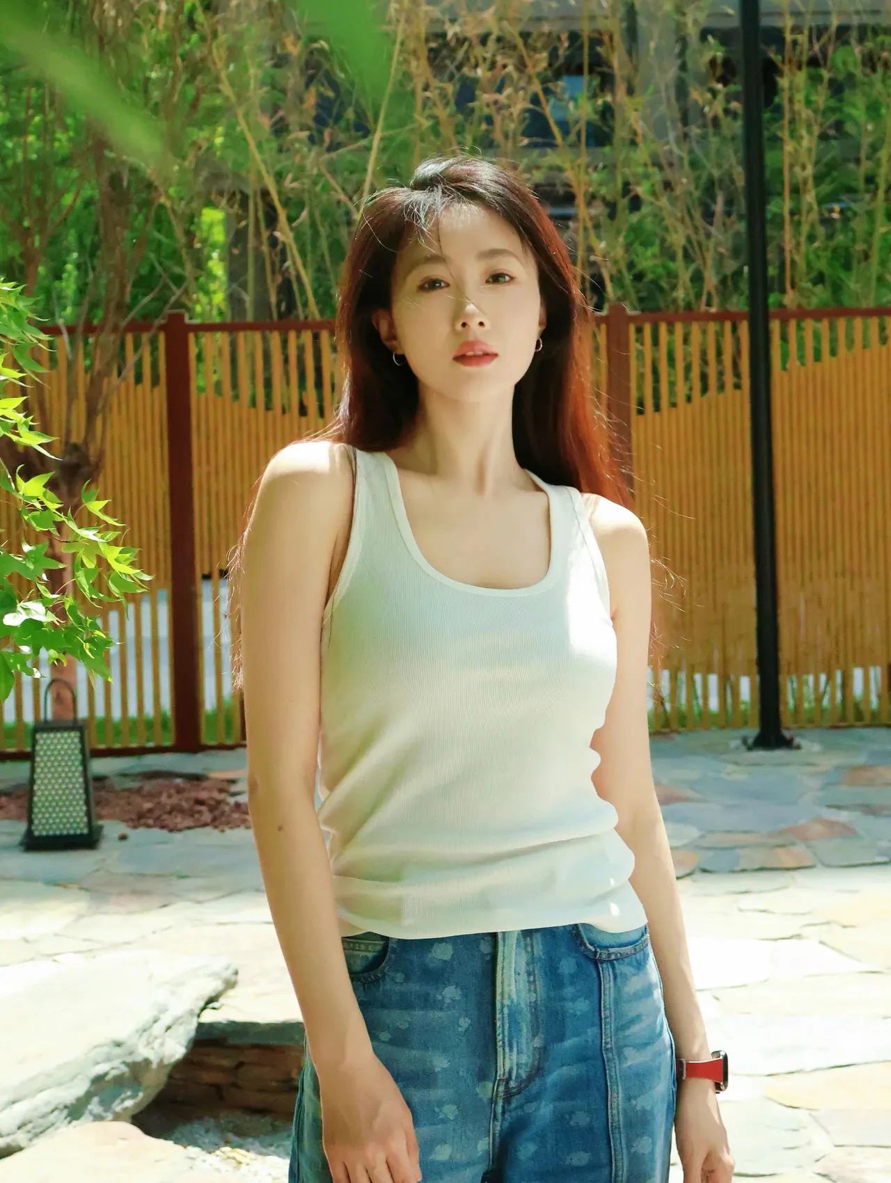 春日里的优雅舞蹈,白瑶的休闲与时尚