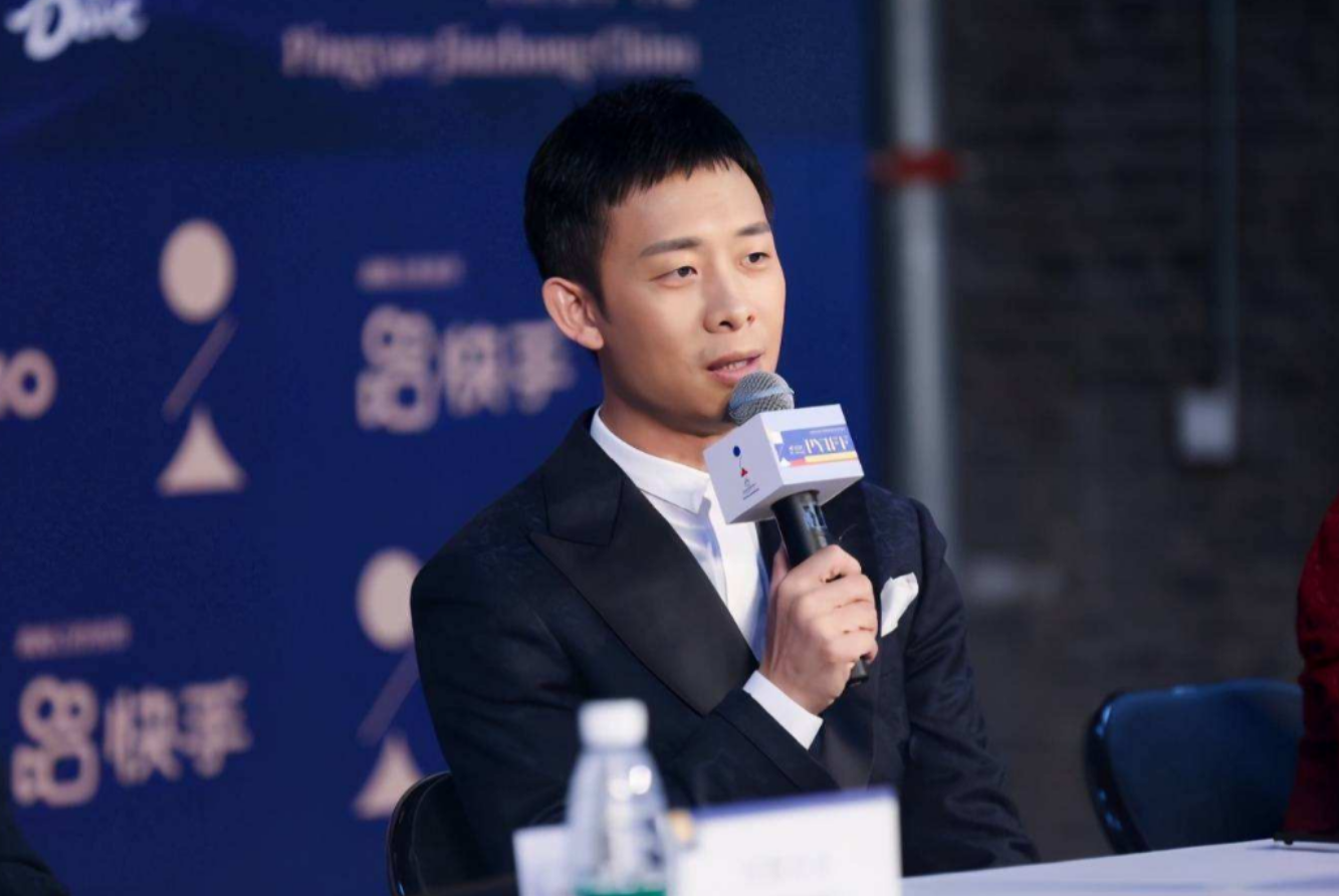 回顾央视钱琳琳:二婚带儿子嫁小6岁影帝张译,丁克15年被宠成宝