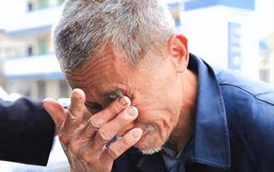 2018年孙女高考成绩47分,爷爷含泪请求复查,得知真相后众人动容