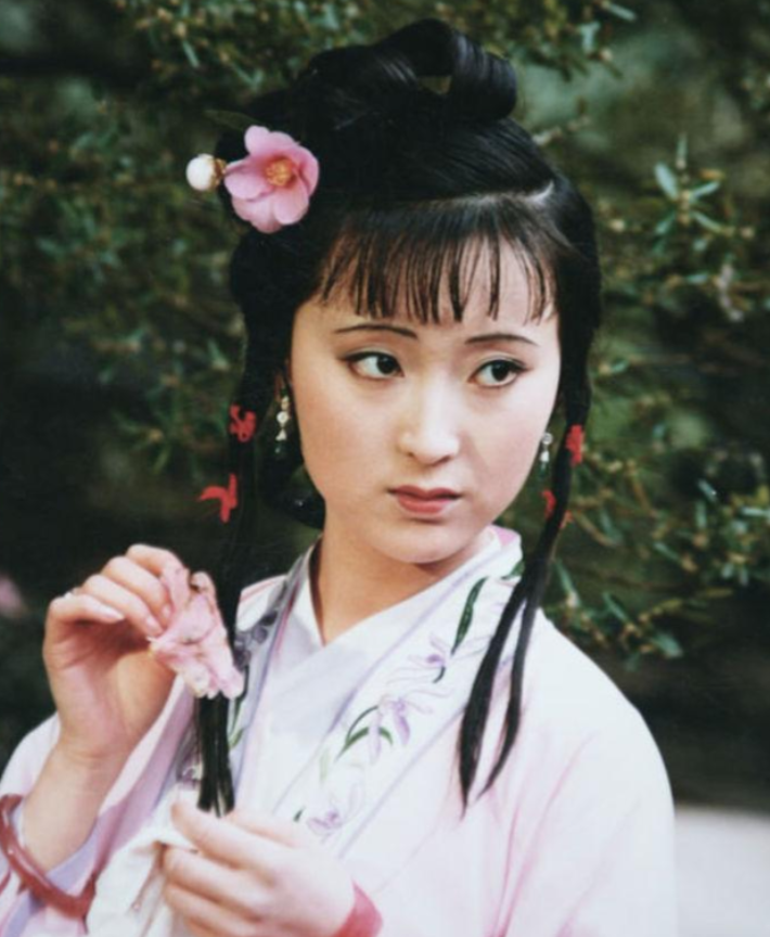 回顾陈晓旭:因病离世15年后,丈夫还俗再婚,父母的坚持让人心疼