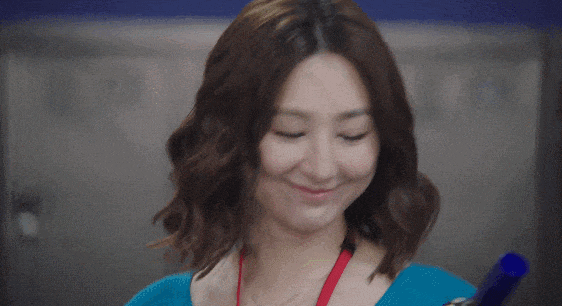 一个动作,就将许诗晴的性格特质完美展露,这背后依旧离不开高海宁的