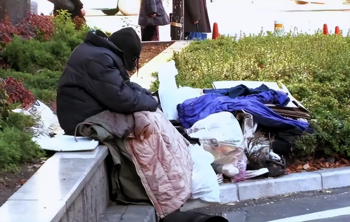 回顾湖南六旬老汉"去世",家人花15万举办葬礼,3年后他又回来了