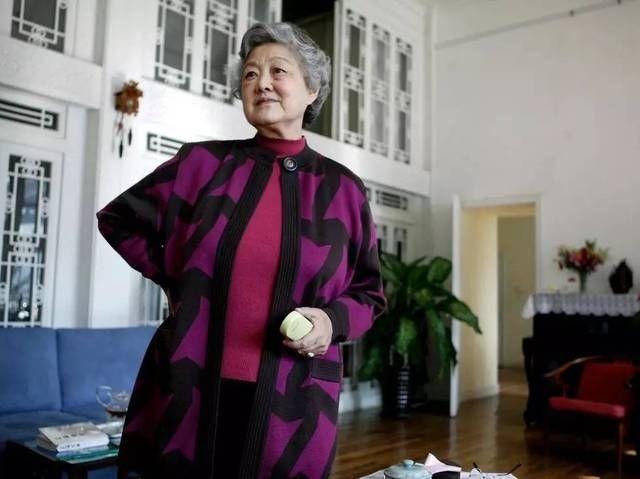 83年乔冠华逝世葬礼安排起争议,章含之提出三个要求,中央:同意