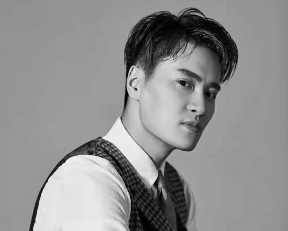 回顾奚望:30岁生日当天宣布离婚,比丈夫小9岁,最痛心的是母亲